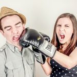マイナンバーを会社に提出するのは義務?解かってしまう個人情報と拒否する方法