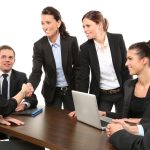 会社の人間関係に疲れたら辛いと抱え込むより試してほしい対処法8つ