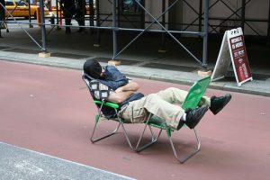 仕事がだるい…行きたくないと感じた時の対処法。だるい会社は辞めるべき?
